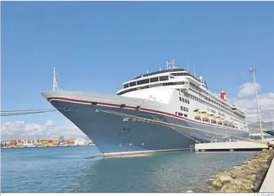  ?? J. C. CILVETI ?? Buque de crucero ‘Bolette’, el único barco de turistas programado para febrero en el puerto de Málaga.