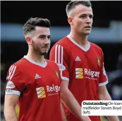  ??  ?? Outstandin­g On-loan midfielder Steven Boyd (left)