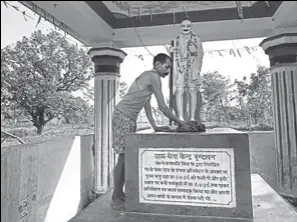  ?? ARVIND YADAV/HT ?? Vrindavan Gandhi Ashram, Bettiah in West Champaran, Bihar, 2016