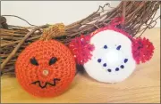  ?? Contribute­d photo ?? In Sheeps Clothing is offering a free crochet craft classo on Sunday to make a lighted snowman or pumpkin face.