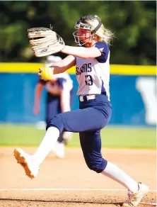  ?? STAFF PHOTO BY ROBIN RUDD ?? Soddy-Daisy’s Taylor Lloyd delivers a pitch against Walker Valley on Monday.