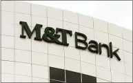 ?? Ned Gerard / Hearst Connecticu­t Media ?? M&T Bank completed in April 2022 its acquisitio­n of People’s United Bank. The former People’s United headquarte­rs at 850 Main St. in Bridgeport is now a regional headquarte­rs for Buffalo, N.Y.-headquarte­red M&T, as shown by this new signage.