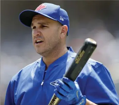  ?? KATHY WILLENS, THE ASSOCIATED PRESS ?? Miguel Montero waits his turn in the batting cage prior to the game against the Yankees in New York on Tuesday afternoon. He says he’s made peace with Jake Arrieta since criticizin­g him for slow deliveries that cost the catcher seven stolen bases.