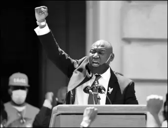  ?? ASSOCIATED PRESS FILES ?? Attorney Benjamin Crump speaks to a June gathering on the steps at the Kentucky State Capitol in Frankfort, Ky. Crump is representi­ng the family of a Black man who was shot and killed Los Angeles County sheriff’s deputies after he was stopped for a traffic violation while riding a bicycle and later “made a motion” toward a gun on the ground.