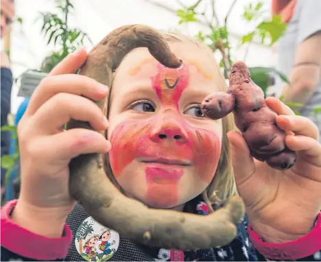  ??  ?? DUNDEE youngsters got to learn about horticultu­re at a Plant Power Day at the Botanic Garden at the weekend.
The event involved a range of activities such as children-friendly science workshops led by plant scientists.
There was also a fantastic...