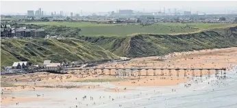  ?? ?? Saltburn by the Sea, by Barbara Bateman.