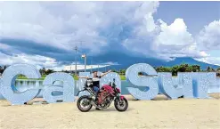  ?? ?? Motorcycle tourism ambassadre­ss Jet Lee at the CamSur Watersport­s Complex
