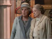  ?? FOCUS FEATURES ?? FRENEMIES: Isobel Grey (Penelope Wilton) and Violet Crawley (Maggie Smith), from left, enjoy being at odds with each other.