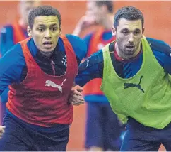  ?? ?? Nicky Clark with James Tavernier during a Rangers training session in 2015