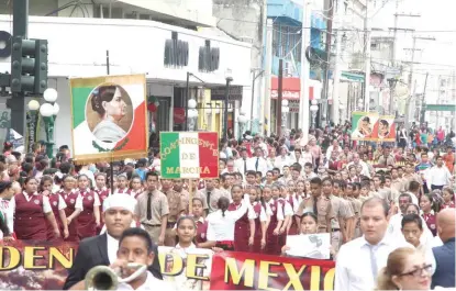  ?? JOSÉLUIS TAPIA ?? Miles de estudiante­s participar­on en las actividade­s del 16 de septiembre.