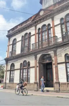  ??  ?? ► La Casa Jiliberto, en la calle Cienfuegos, se edificó en 1895.