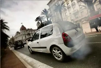  ?? (Photo Frantz Bouton) ?? Le trafic routier reste le plus gros responsabl­e de la pollution.