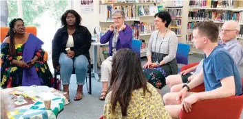  ?? ?? Bosede and her daughter Joy share their story at the Human Libraries event at Korumburra Library.