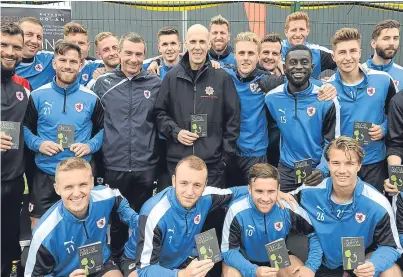  ?? Picture: George Mcluskie. ?? Gary Dall and Rovers boss Barry Smith with some of the players.