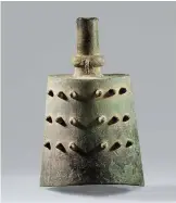  ??  ?? Zhong (musical instrument) with cloud motif, late 11th-10th century BC — Courtesy of Shanghai Museum