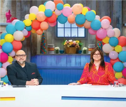  ?? ?? Duff Goldman with fellow “Kids Baking Championsh­ip” judge Valerie Bertinelli