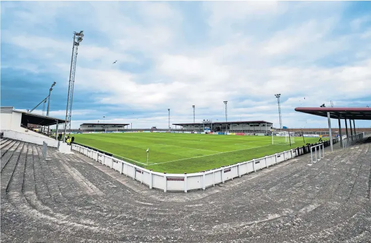  ?? ?? FIELD OF DREAMS: General view of Gayfield just before the play-offs clash with Caley Thistle earlier this month with the Lichties just missing out on the Premiershi­p.