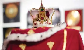  ?? Photograph: Yui Mok/PA ?? The crown and cloak worn by Freddie Mercury on the Magic tour in 1986, estimated at £60,000-£80,000.