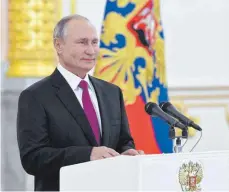  ?? FOTO: ALEXEY NIKOLSKY/AFP ?? Der russische Präsident bei einem Auftritt im Kreml am Dienstag: Sein Sprecher dementiert Gerüchte über schwere Krankheite­n.
