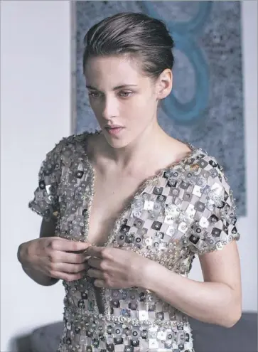  ?? Cannes Internatio­nal Film Festival ?? KRISTEN STEWART plays a haunted stylist to the stars who spends her days in Paris in “Personal Shopper.”