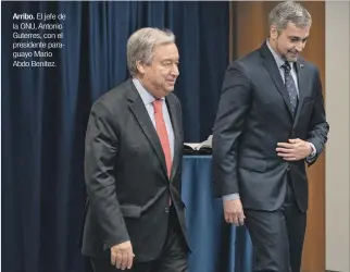  ?? DON EMMERT / AFP ?? Arribo. El jefe de la ONU, Antonio Guterres, con el presidente paraguayo Mario Abdo Benítez.