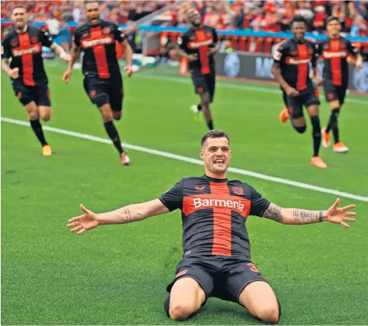  ?? ?? W niedzielę były klub Radosława Kałużnego Bayer Leverkusen świętował zdobycie mistrzostw­a Niemiec.
