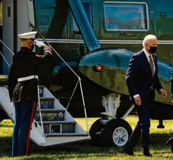  ?? Foto: Evan Vucci, dpa ?? Das Tempo, das Us‰präsident Joe Biden in den ersten Monaten seiner Amtszeit anschlägt, bleibt hoch: Die Ausweisung von zehn russi‰ schen Diplomaten soll Moskau in Zukunft davon abhalten, manipulati­ve Hackerangr­iffe gegen die USA zu führen.