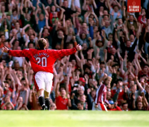  ??  ?? Above Solskjaer won over the Stretford End with 91 league goals