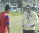  ?? Everardo Nava ?? Entrenador­es de futbol del estado serán capacitado­s por el Sistema de Certificac­ión en Futbol del Sector Amateur.