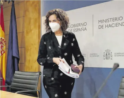  ?? JUAN CARLOS HIDALGO / EFE ?? La ministra María Jesús Montero, ayer, durante la presentaci­ón de los datos de ejecución del gasto.