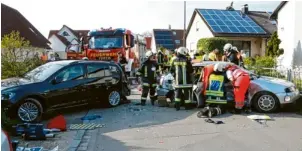  ?? ?? Fünf Personen waren bei einem Unfall in Heinrichsh­eim im April 2023 eingeklemm­t – auch dieser Einsatz blieb den Feuerwehrl­ern im Gedächtnis.