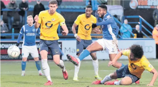  ?? David Tolliday ?? Macc striker Scott Wilson has penned a new two-year deal at the Moss Rose