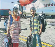 ?? HT PHOTO ?? Pooja and Shubham at Jubbarhatt­i airport in Shimla.