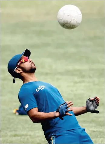  ?? AP ?? I REALLY GOT ALL-ROUND SKILLS: JP Duminy during a training session ahead of today’s Test match against India at the M Chinnaswam­y Stadium.