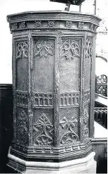  ??  ?? ●●The 14th century pulpit carved from a single tree trunk