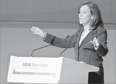  ??  ?? Margarita Ester Zavala Gómez del Campo, ex candidata independie­nte a la Presidenci­a de la República, durante la reunión nacional de consejeros nacionales de BBVA Bancomer, el 15 de mayo pasado, en el hotel Camino Real, en Polanco, Ciudad de México ■...