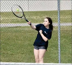  ?? PILOT PHOTO/RON HARAMIA ?? Glenn’s Jessica Wilk practices a forehand during practice.