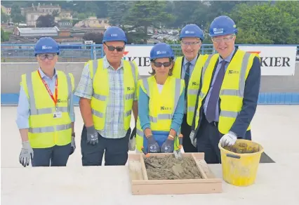  ??  ?? From left, RUH chief executive James Scott; Alan White; Christina Brownsword; Tim Hobbs, head of fundraisin­g for the Forever Friends Appeal and David Snell, operations director for Kier Constructi­on