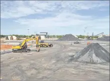  ??  ?? Materia prima que utiliza la industria para fabricar el carburo de silicio; la planta se encuentra parada.