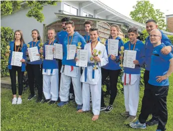  ?? FOTO: VEREIN ?? Zufriedene Gesichter bei den Kämpfern des KJC Ravensburg.