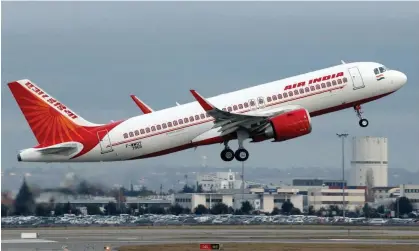  ?? ?? The Canadian transport minister said the government took threats to aviation ‘extremely seriously’. Photograph: Régis Duvignau/Reuters