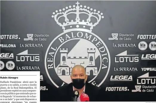  ?? ERASMO FENOY ?? Raffaele Pandalone, durante su comparenci­a ante los medios.