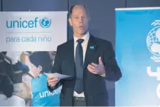  ??  ?? El representa­nte de UNICEF en México, Christian Skoog, dijo que si la normativa existente se aplicara, el número de escuelas dañadas habría sido menor.