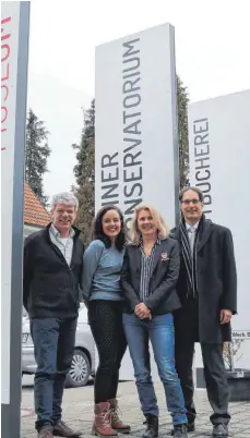  ?? FOTO: LARISSA SCHÜTZ ?? Dieter Dörrenbäch­er, Stefanie Glönkler, Corinna Probst und Bürgermeis­ter Clemens Maier (v. l.) freuen sich auf das Festival „Akkordeon grenzenlos“.