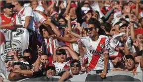  ??  ?? Des milliers de supporters de River (et de Boca) vont traverser l’Atlantique.