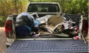  ?? FACEBOOK DEL REFUGIO ?? Basura recolectad­a por los funcionari­os de Ostional, que afirman no dar abasto con el monitoreo de visitantes.