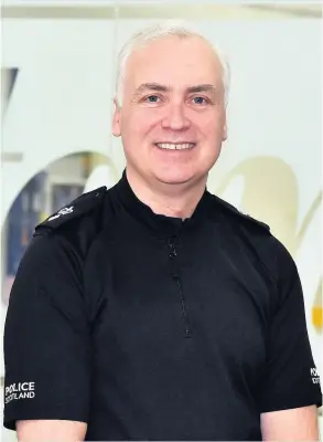  ??  ?? New beat Chief Superinten­dent Paul Main is hanging up his hat after 30 years service