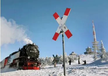  ?? Foto: imago/Martin Wagner ?? Mit Volldampf auf den Brocken