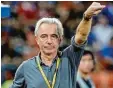  ?? Foto: dpa ?? Ex Bundesliga­trainer Bert van Marwijk spielt mit Australien bei der WM in Russ land.