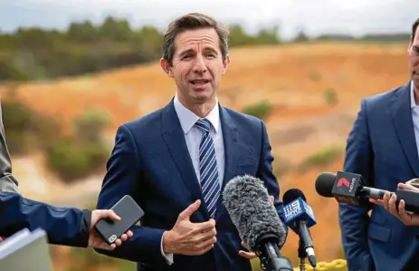  ?? PHOTO: JAMES ELSBY ?? AGRI TECH: Federal Minister for Trade, Tourism and Investment Simon Birmingham wants Australia to become an innovation hub.